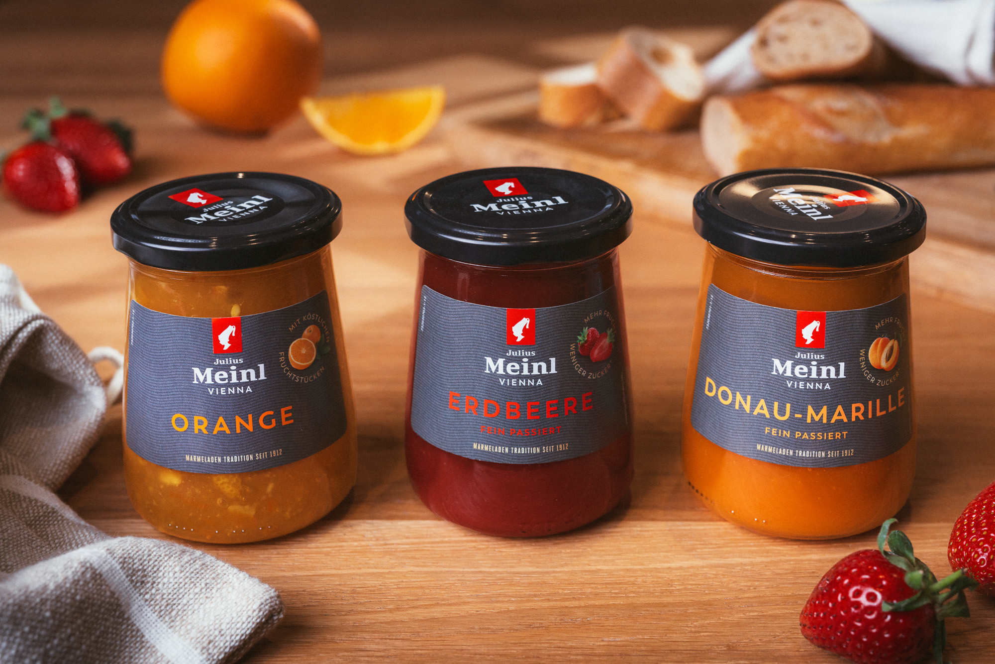 Produktfoto von drei Marmeladen Gläsern