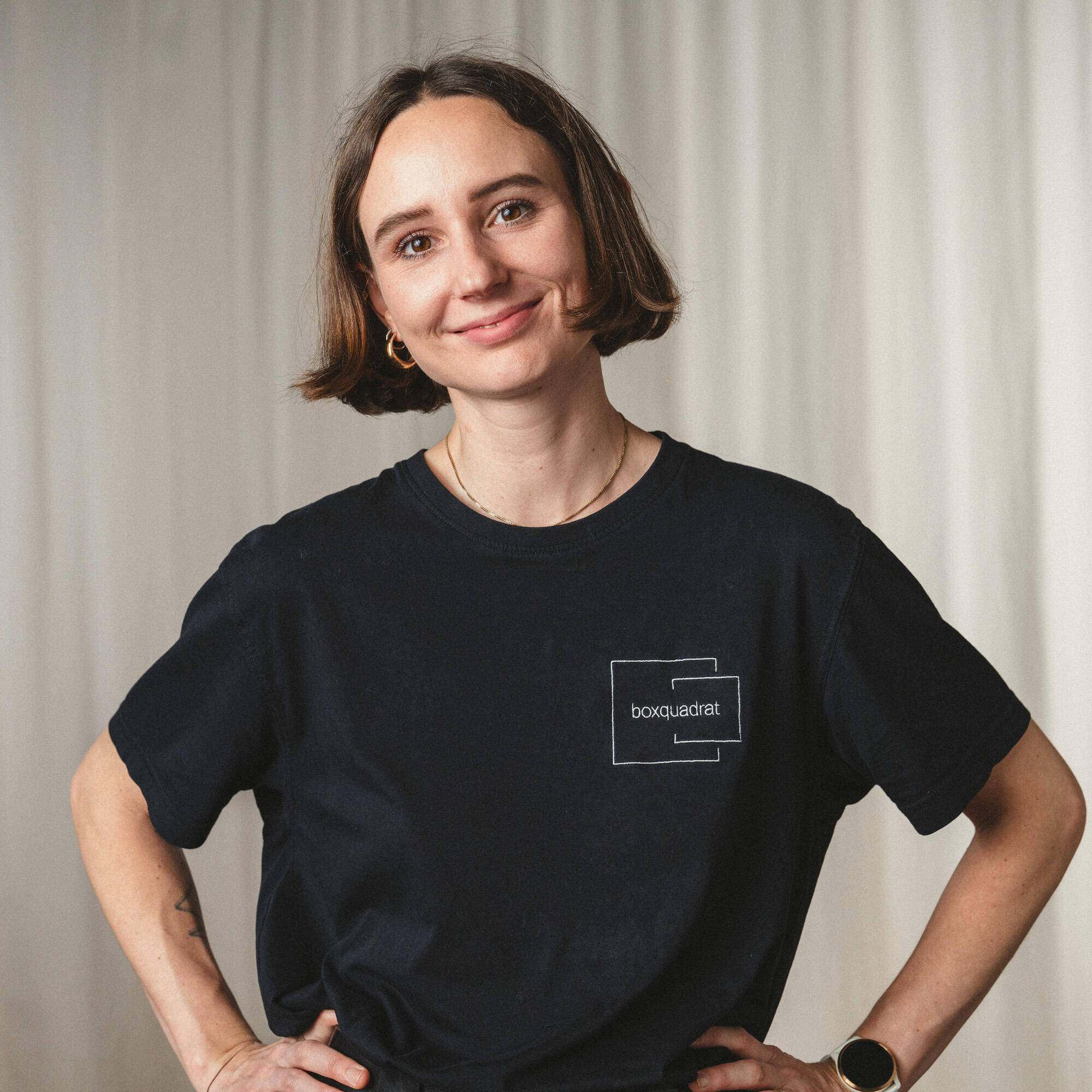 Portrait lächelnd von Lauren Klocker im boxquadrat Fotostudio 1160 Wien