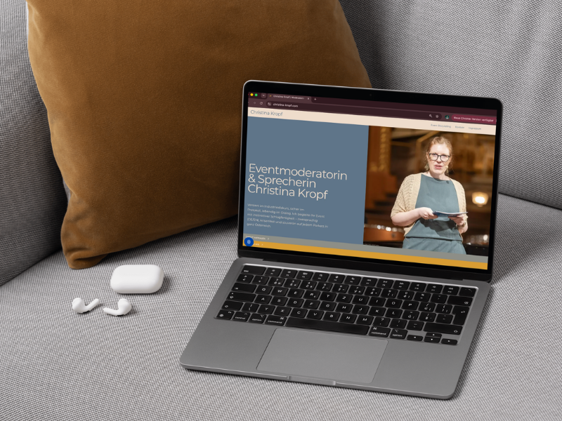 Mockup von Christina Kropfs Website erstellt und designt von Paula von boxquadrat