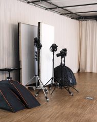 Fotoequipment im boxquadrat Foto Studio